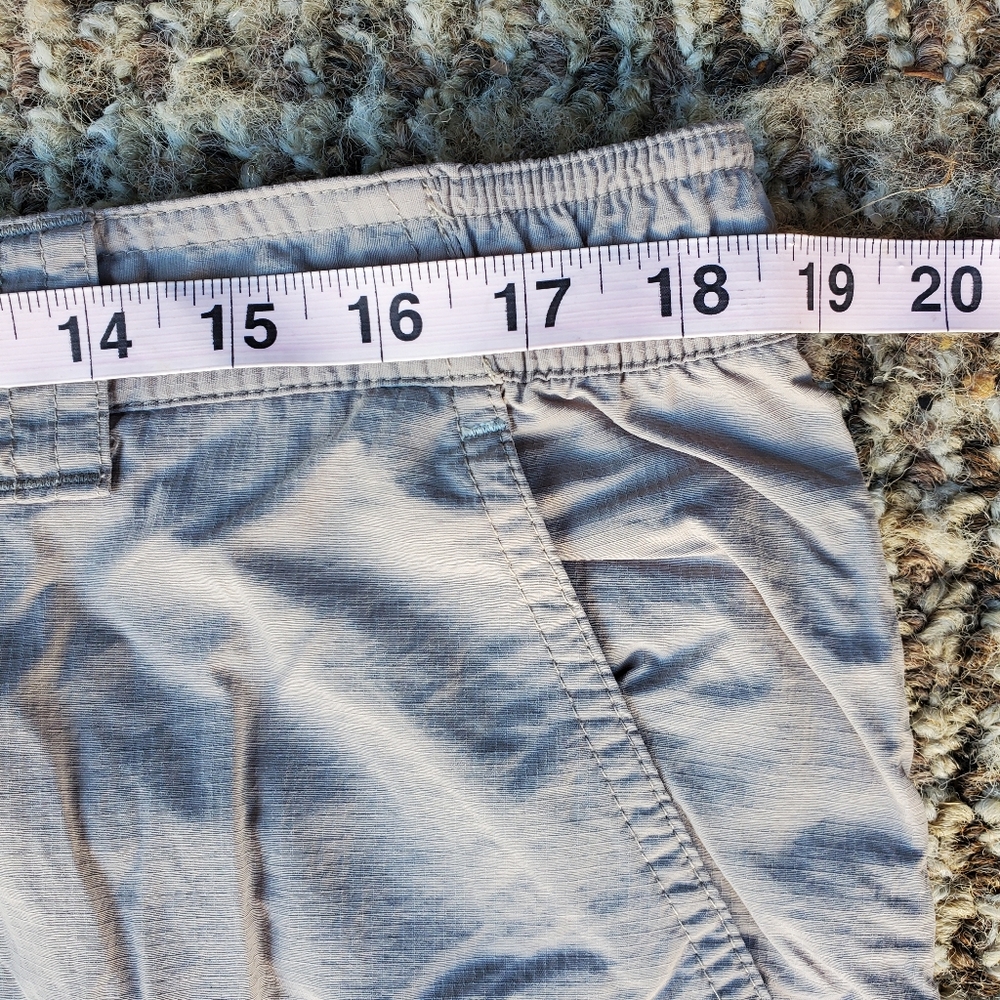 47) COLUMBIA Omni-Shade Lightweight Cargo Shorts Sz. 38x12 - Picture 6 of 9